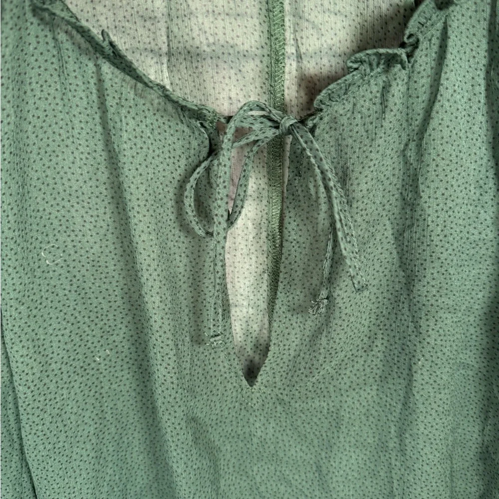 Abercrombie & Fitch puff sleeve blouse, deep green sheer women’s size small‎